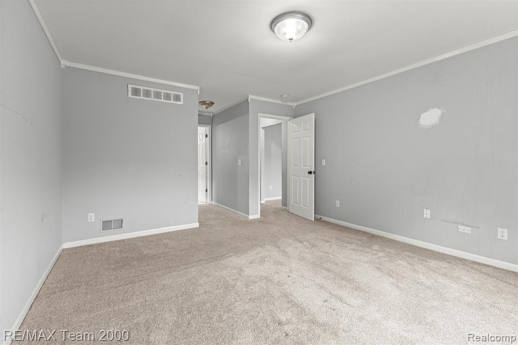 51336 Pinewood Drive, Macomb, MI 48042 — Photo 27