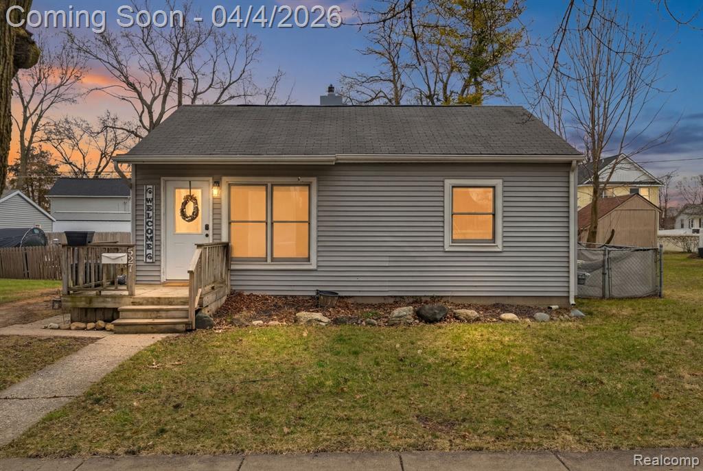 527 Turrill Avenue, Lapeer, MI 48446 — front exterior