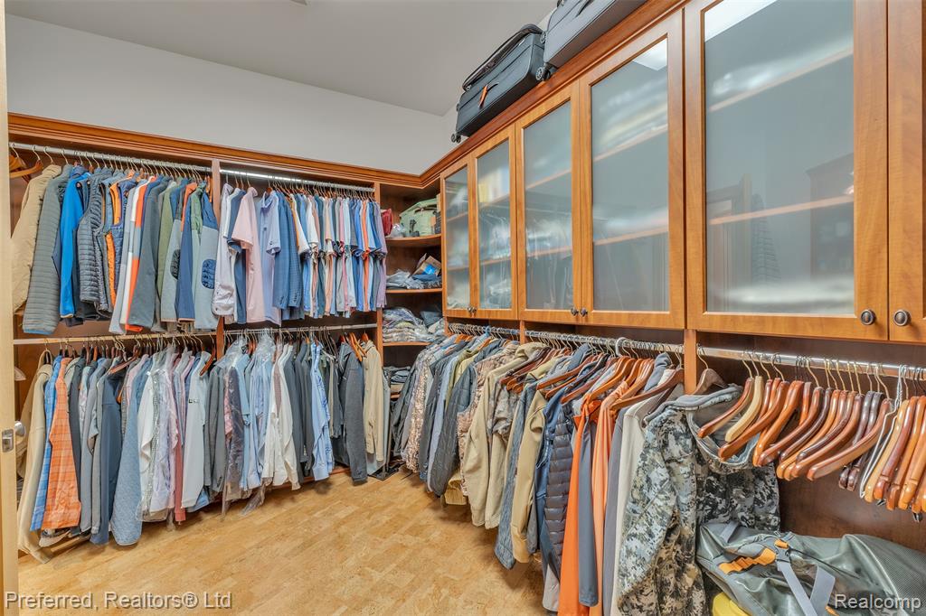 12196 Woodline Drive, Fenton, MI 48430 — Photo 43
