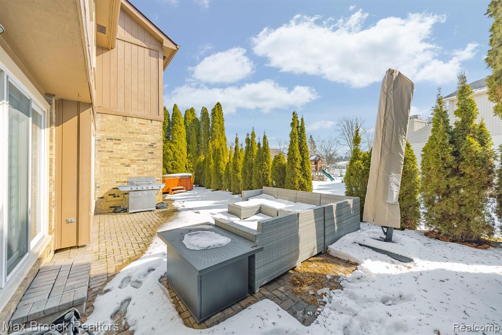 5547 MAPLE LEAF Court, West Bloomfield, MI — Photo 51