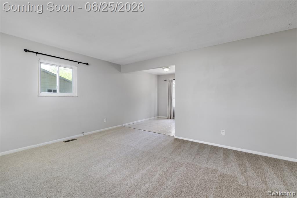 309 Crescent Avenue, Holly, MI 48442 — Photo 6