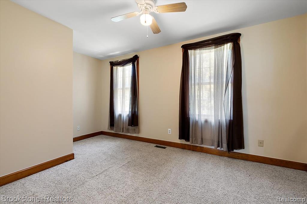 55520 Katie, New Hudson, MI 48165 — Photo 27