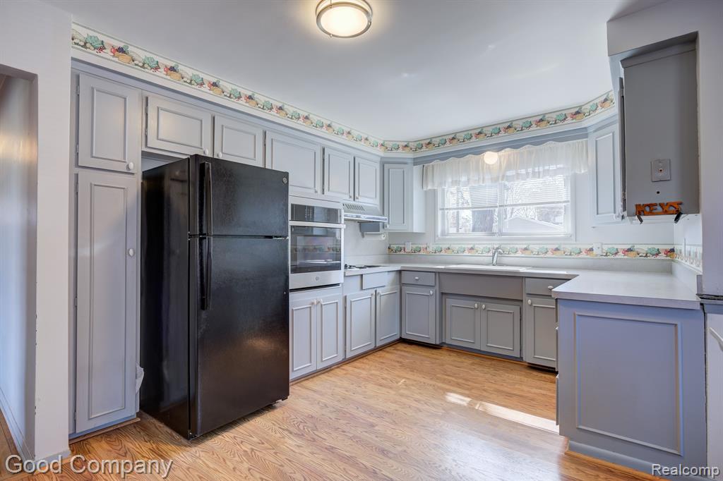 9074 SHANNON Drive, Sterling Heights, MI 48314 — Photo 9