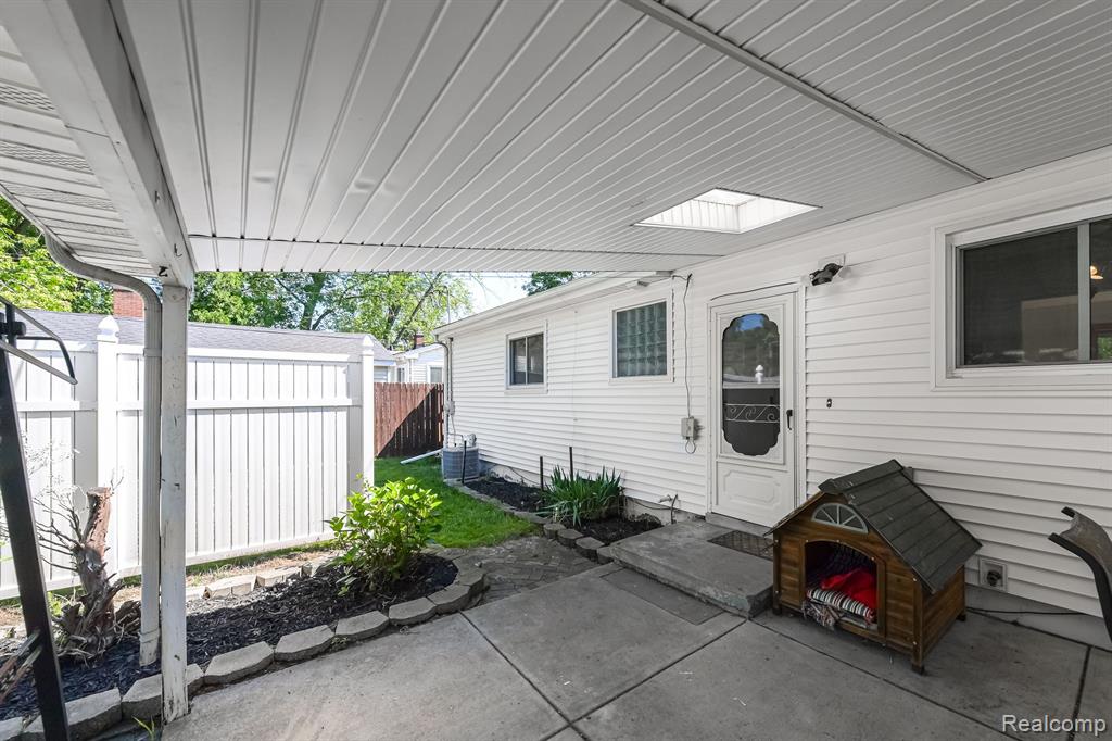 2724 CRANBROOK Road, Ann Arbor, MI 48104 — Photo 24