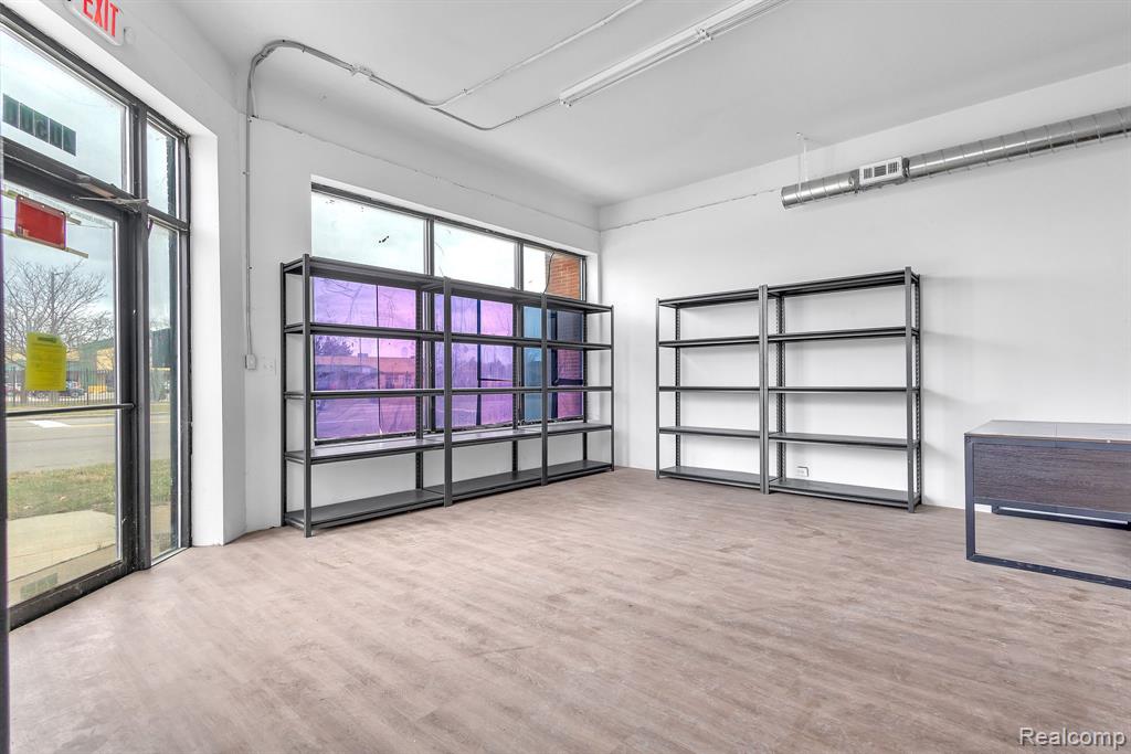 20500 W Warren, Detroit, MI 48228 — Photo 8