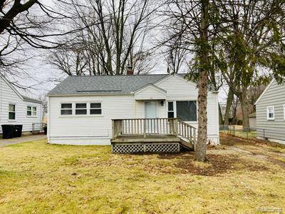 735 Robinwood Drive, Troy, MI 48083 — Photo 16