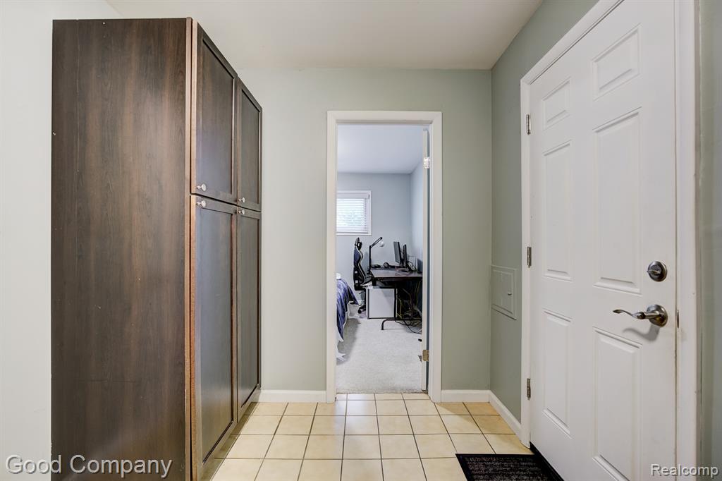6327 Snow Apple Drive, Clarkston, MI — Photo 17