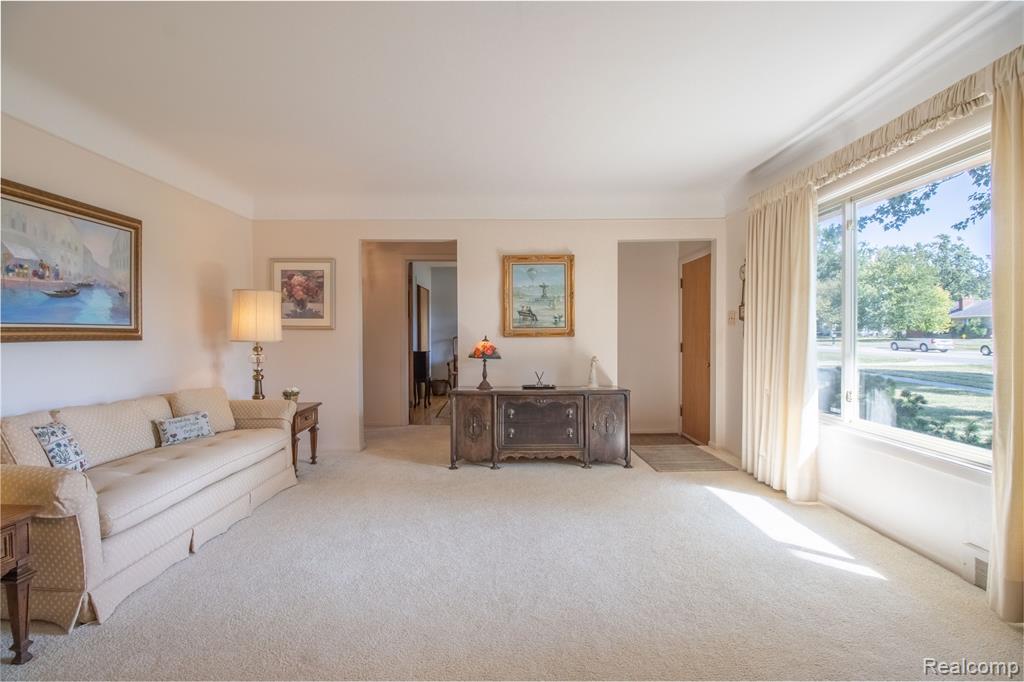 17058 W 13 Mile Road, Beverly Hills, MI 48025 — Photo 6