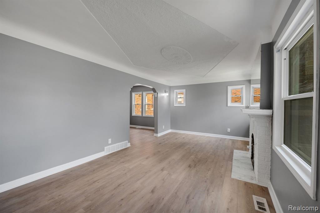 9201 BOLEYN Street, Detroit, MI 48224 — Photo 13