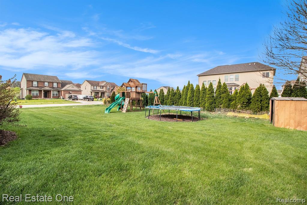 4666 CHERRY BLOSSOM Drive, Ypsilanti, MI 48197 — Photo 23