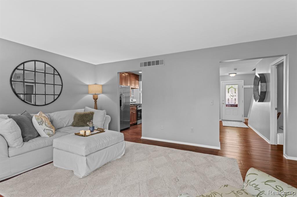 24264 BASHIAN Drive, Novi, MI — Photo 12