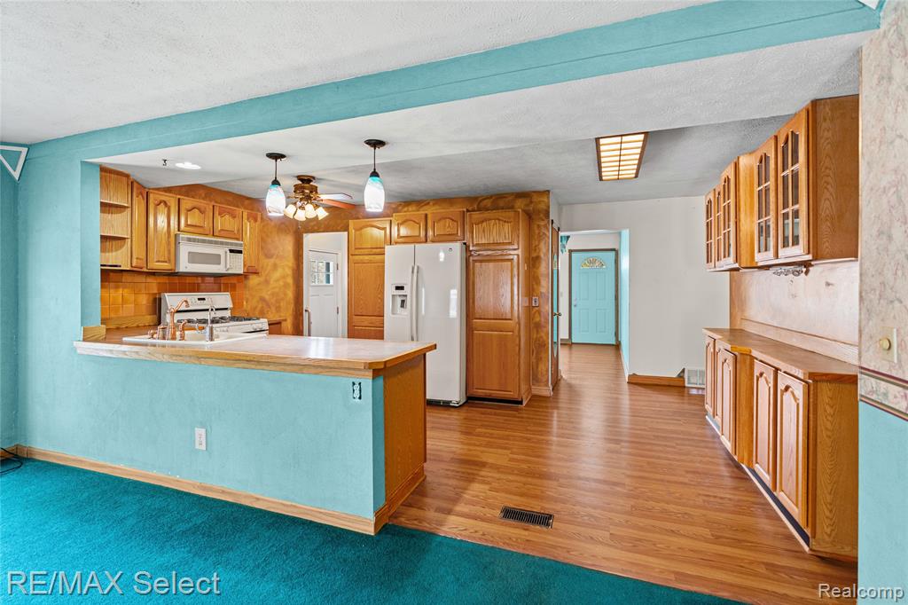 1412 Kettering Street, Burton, MI 48509 — Photo 11