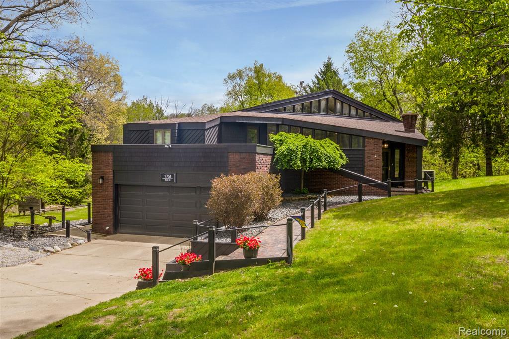 1751 Bird Road, Ortonville, MI 48462 — Photo 36