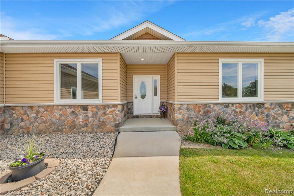 4266 McCandlish Road, Grand Blanc, MI 48439 — Photo 9