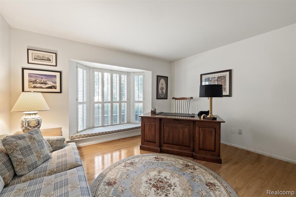 7260 Willow Oak Drive, West Bloomfield, MI 48324 — Photo 15