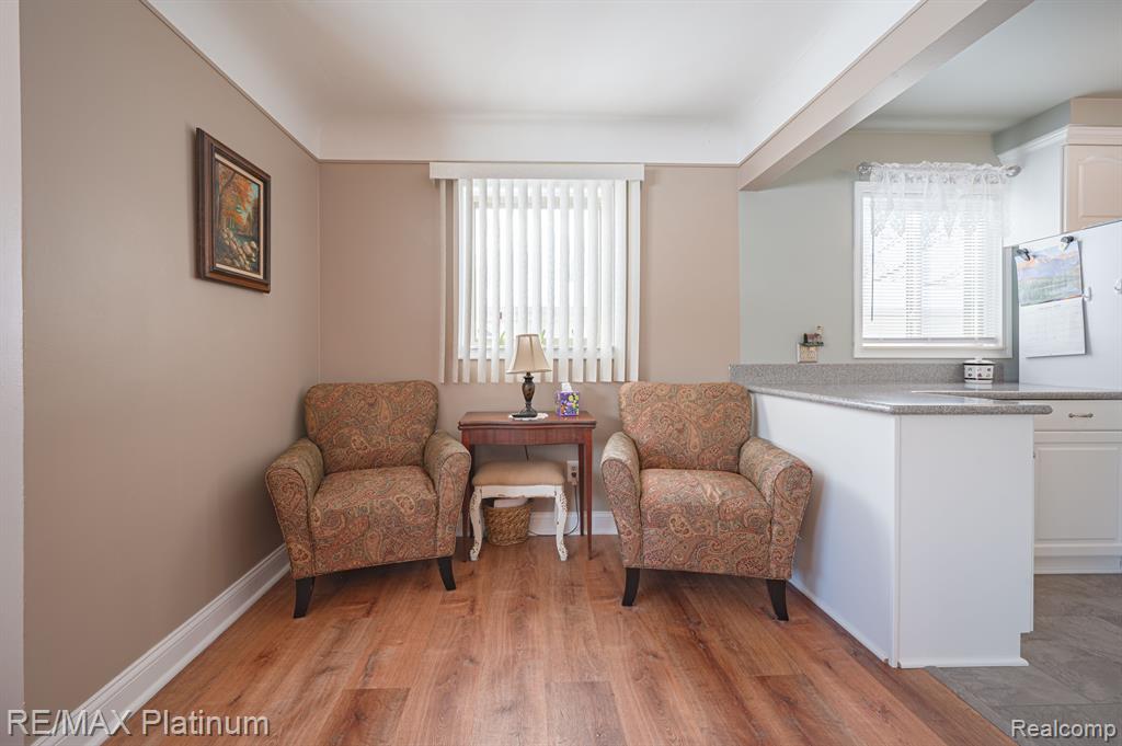 710 MANORDALE Court, Milford, MI 48381 — Photo 12