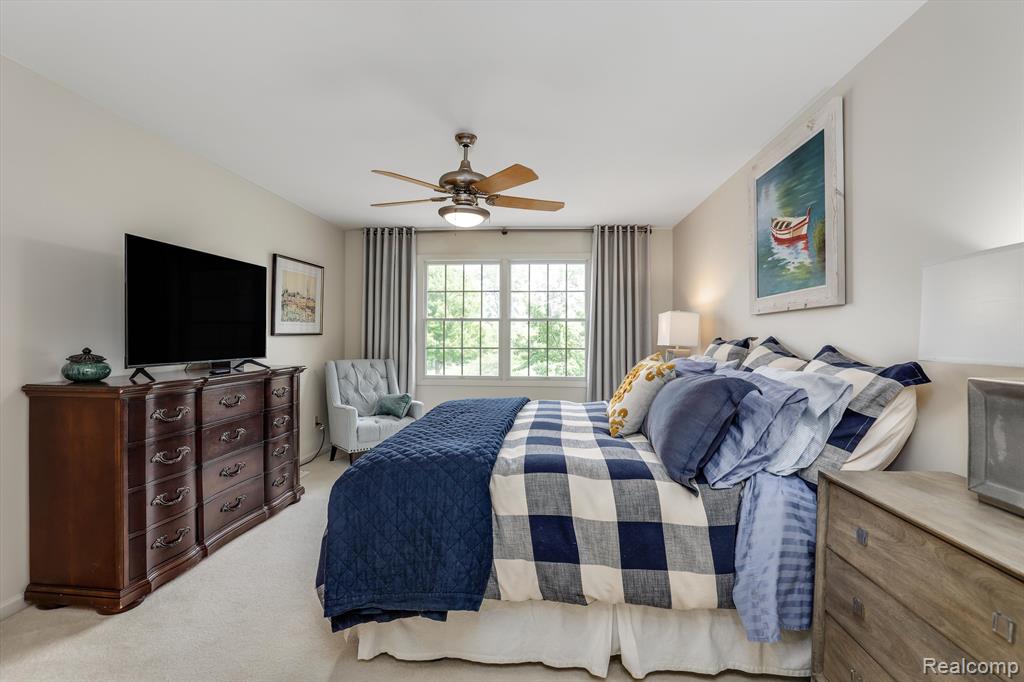 16964 LOCHMOOR Circle E, Northville, MI 48168 — Photo 21