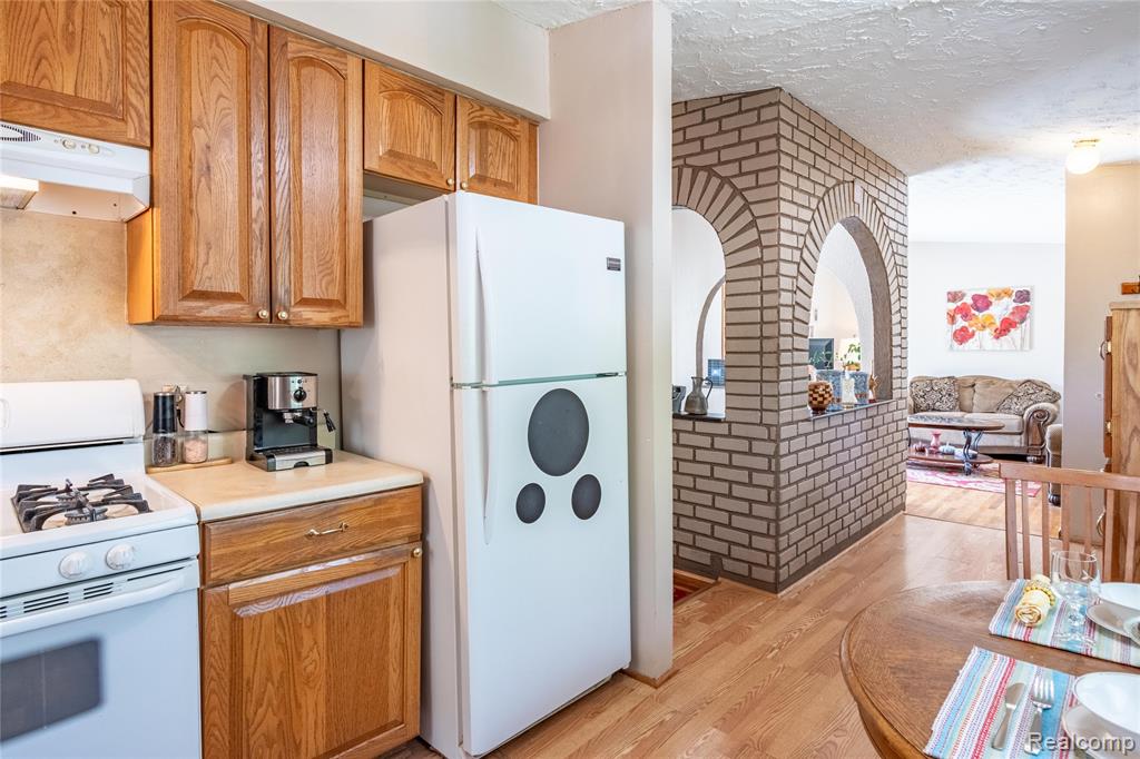 8311 Gulley Street, Taylor, MI 48180 — Photo 10