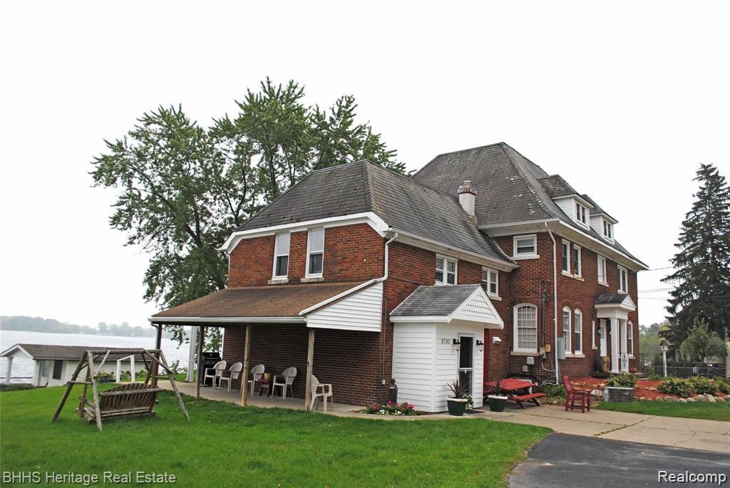 8790 Arlington Street, White Lake, MI — Photo 2
