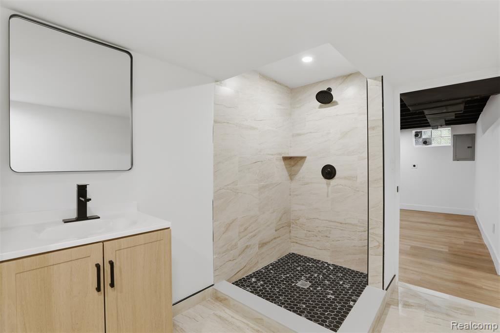 18001 Elizabeth Street, Roseville, MI 48066 — Photo 37
