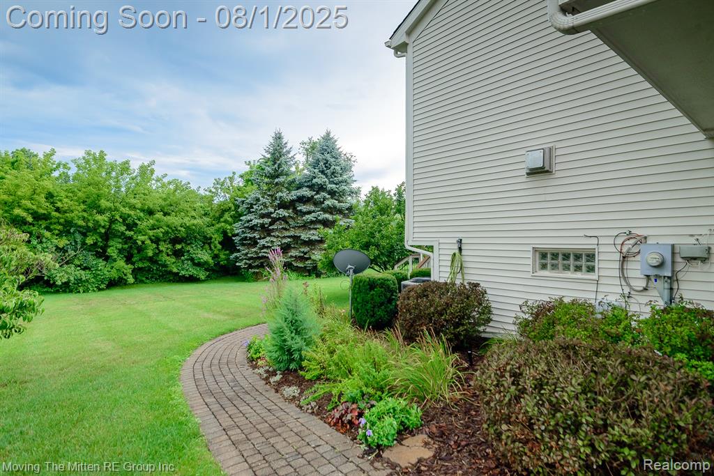 42543 Winding Pond Trail Trail, Belleville, MI 48111 — Photo 50