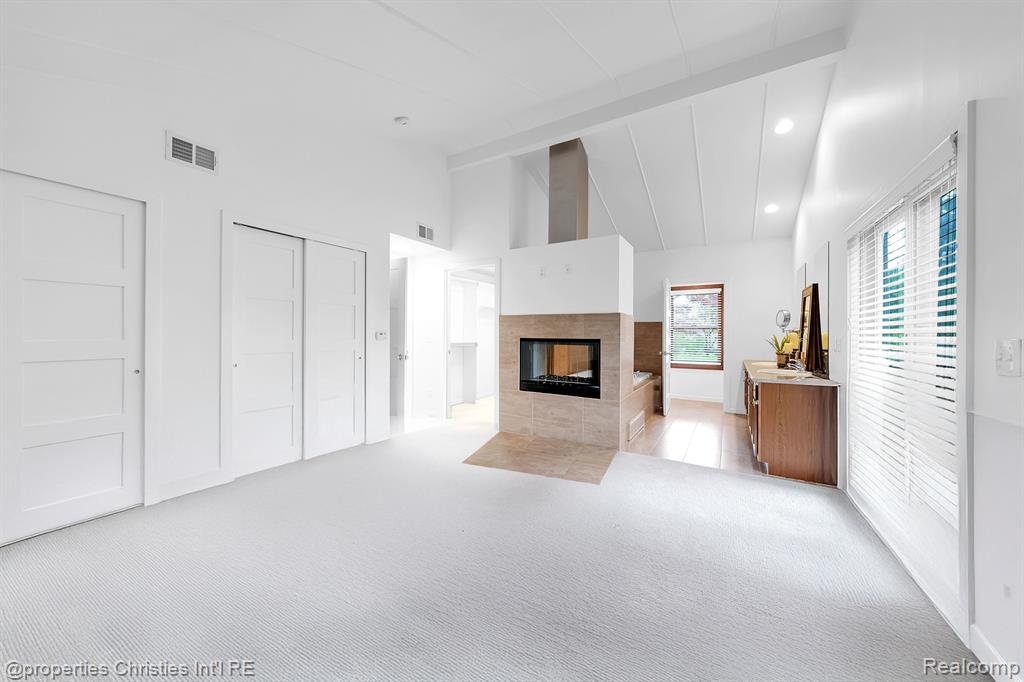 561 Yorkton Lane, Bloomfield Hills, MI 48304 — Photo 31