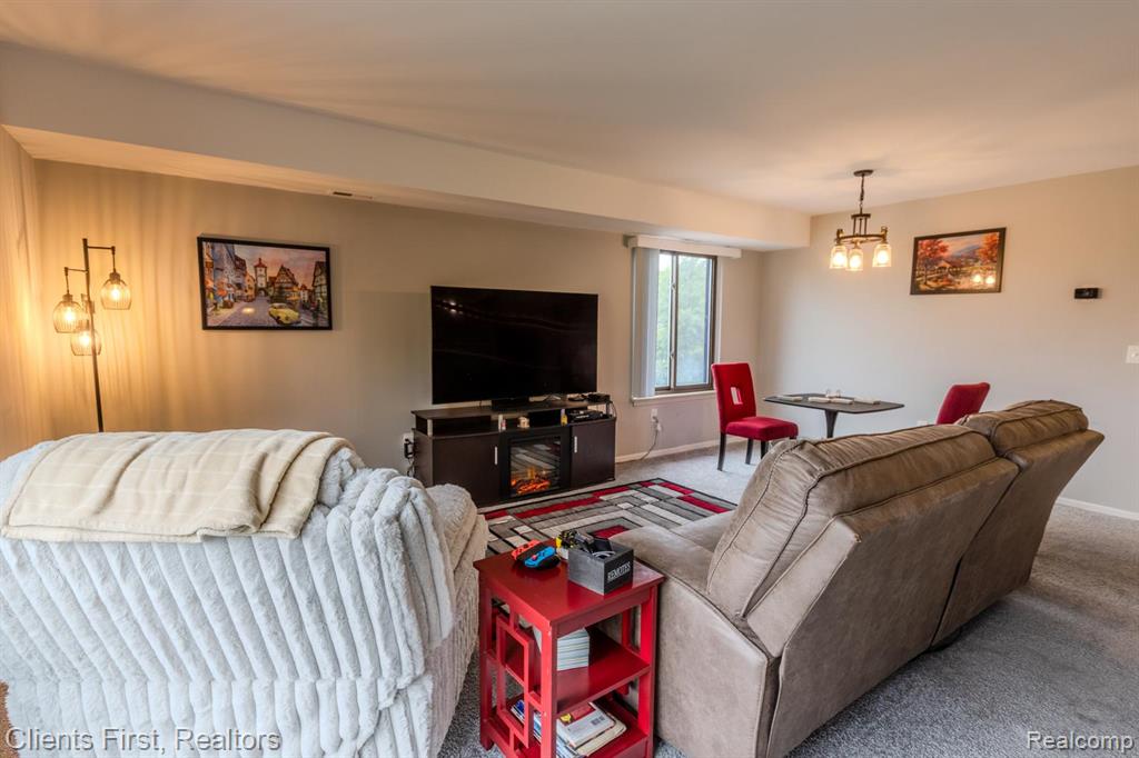 41512 Bedford Drive, Canton, MI 48187 — Photo 8