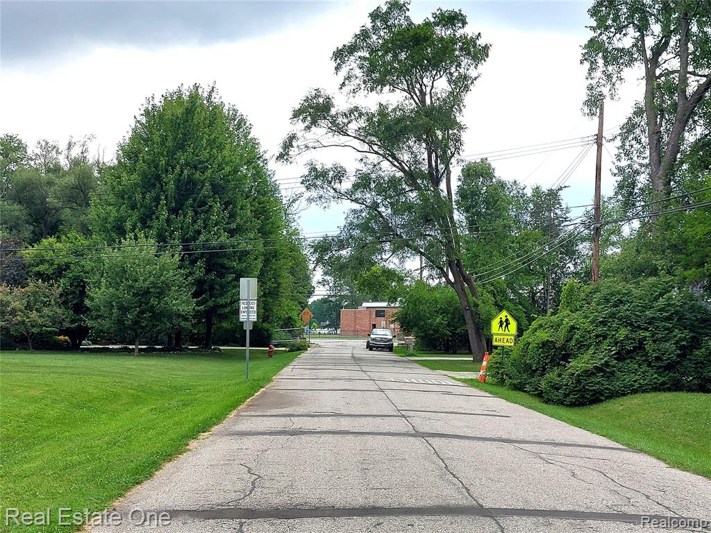 4448 Forsyth Drive, Troy, MI 48085 — Photo 27