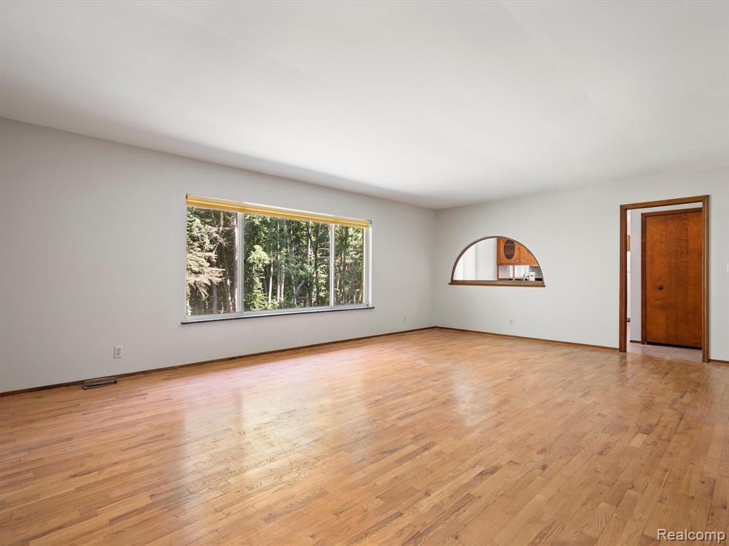 4875 Lockwood Drive, Washington, MI — Photo 14