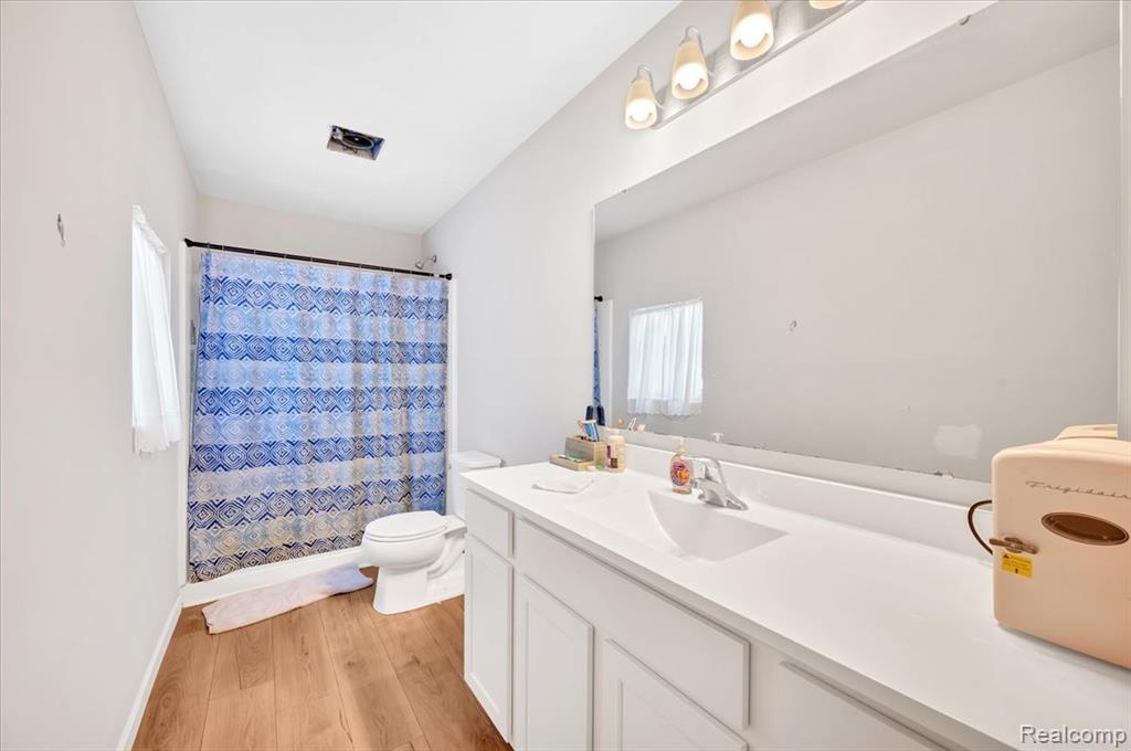 1031 Kemperwood Court, Howell, MI 48843 — Photo 18