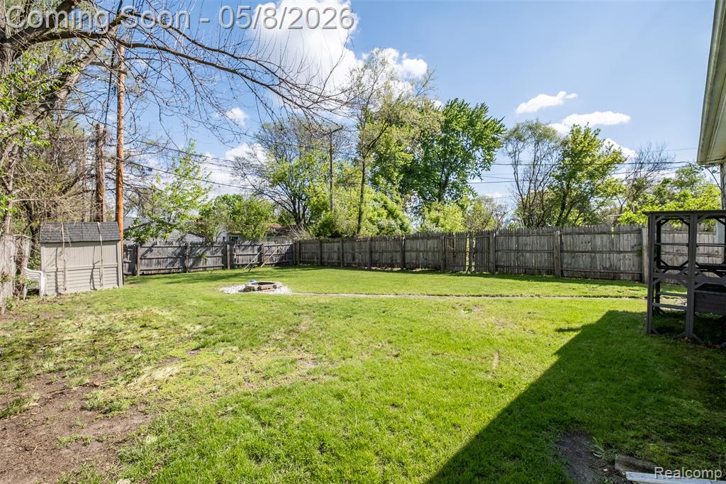 8796 Saratoga Street, Oak Park, MI 48237 — Photo 35