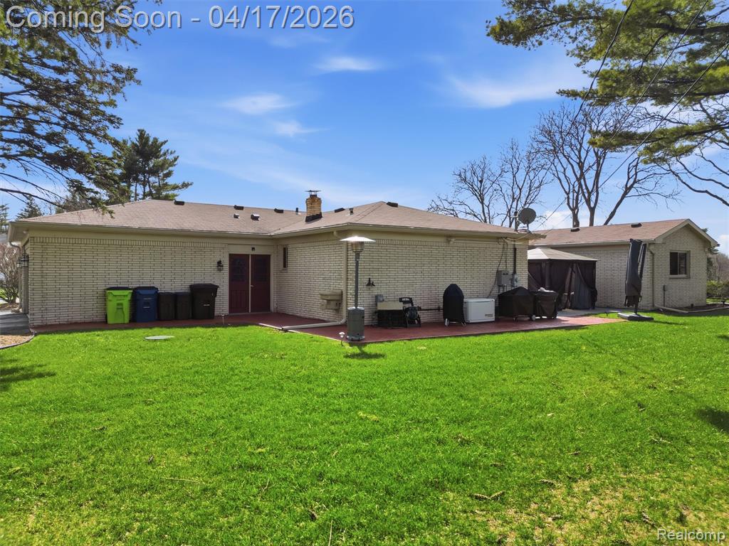 4886 Beacon Hill Drive, Bloomfield Hills, MI 48301 — Photo 9