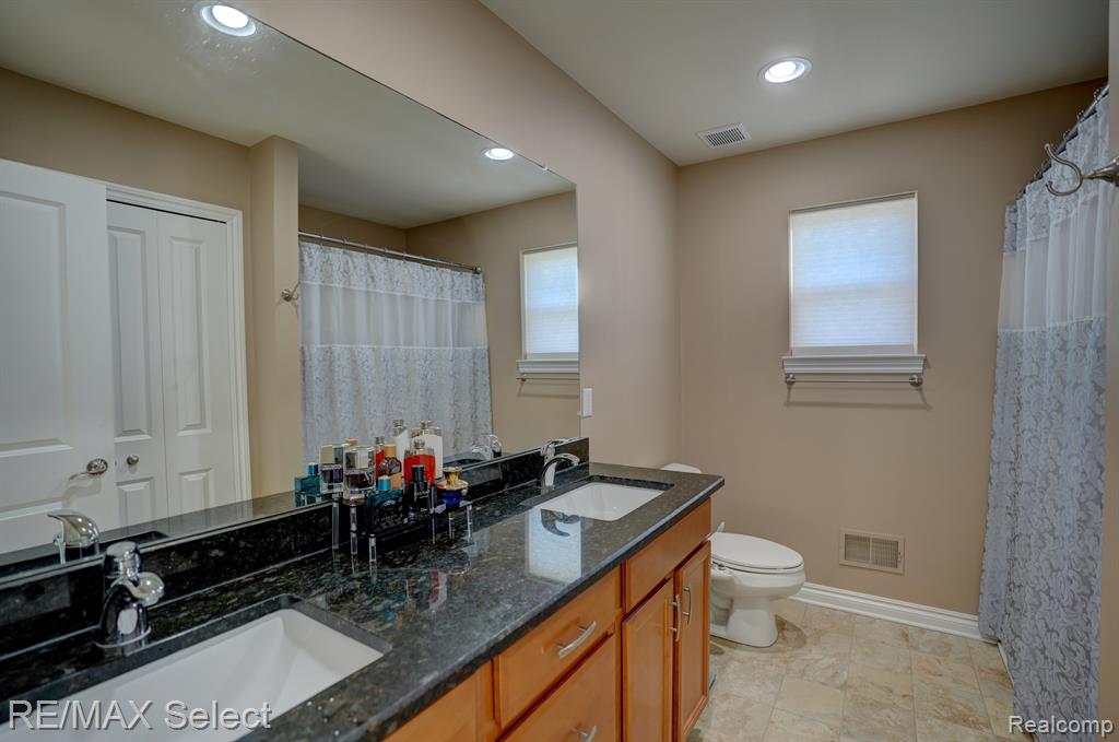 4062 OAK Street, Grand Blanc, MI 48439 — Photo 29