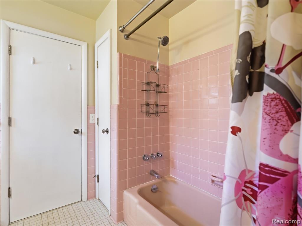 240 E Huron River Drive, Belleville, MI 48111 — Photo 11