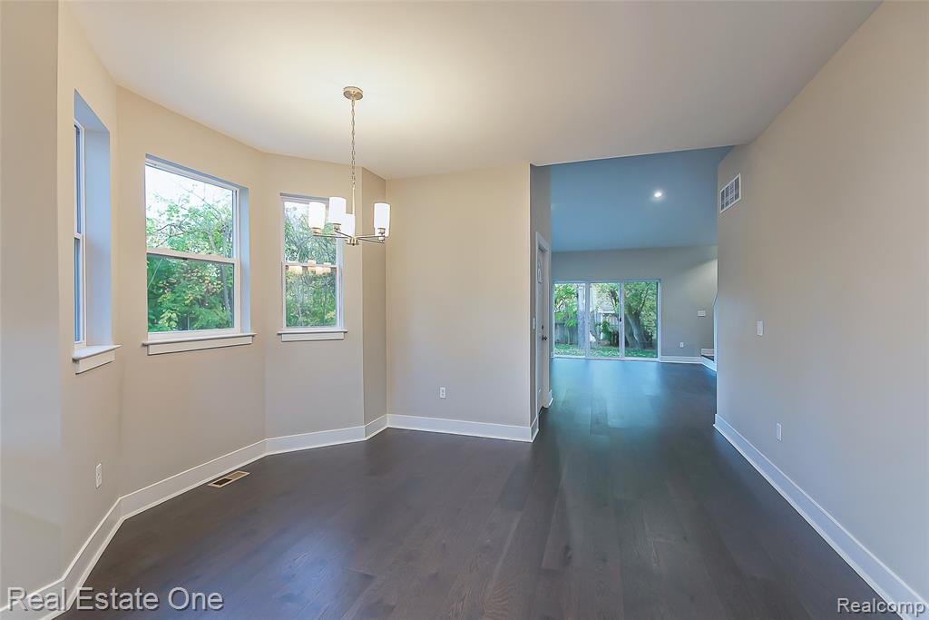 529 Indian Oaks Drive, Howell, MI 48843 — Photo 14