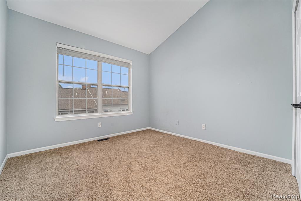 170 Allenhurst Avenue, Royal Oak, MI 48067 — Photo 14