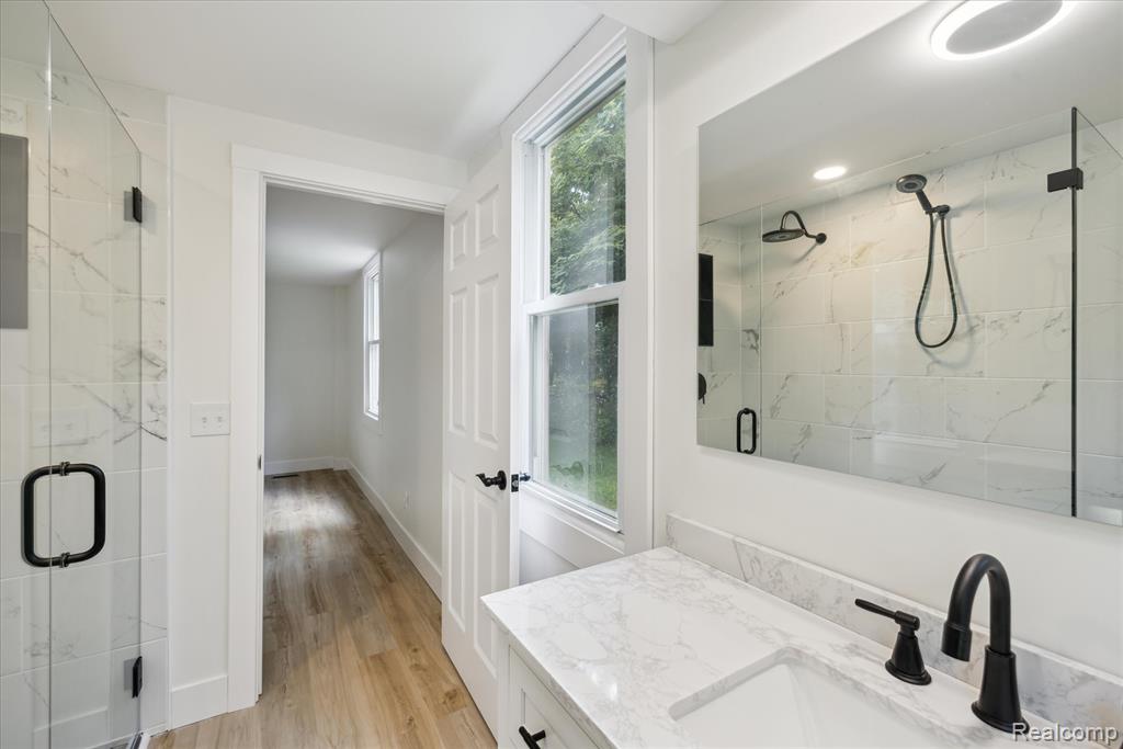 11240 Silver Lake Road, Byron, MI 48418 — Photo 16
