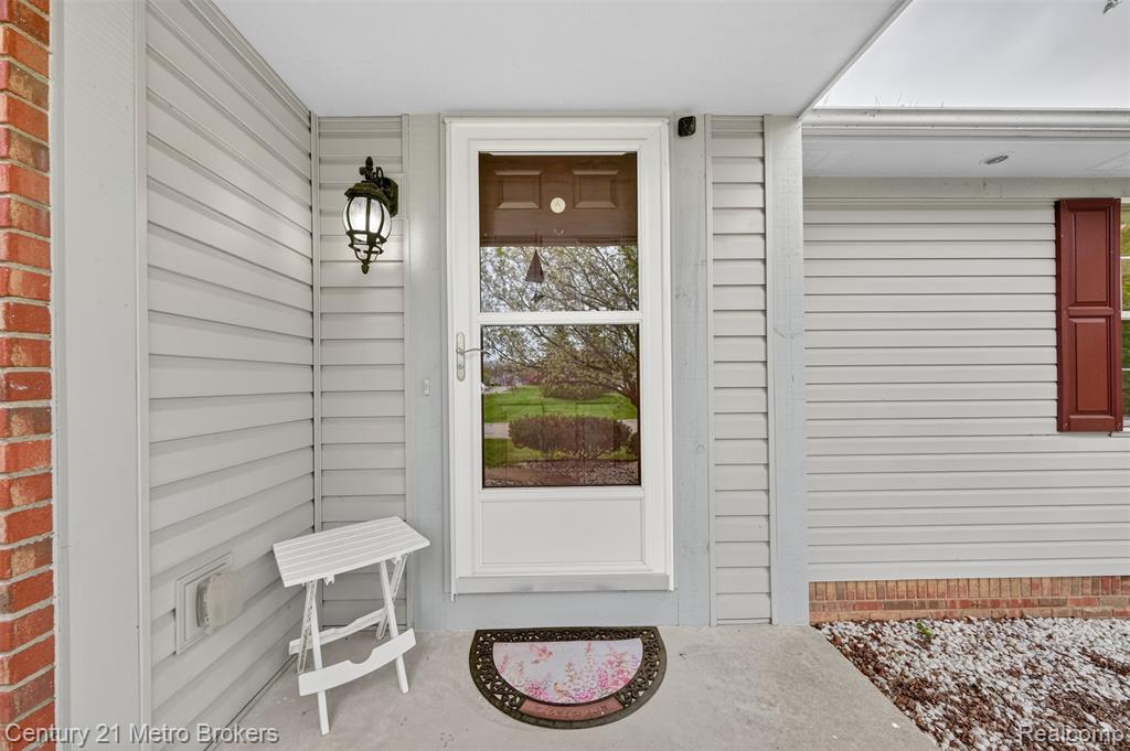 5265 Genesee Oaks Court, Grand Blanc, MI 48439 — Photo 6