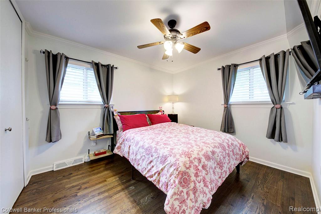 702 Woodlawn Avenue, Royal Oak, MI 48073 — Photo 18