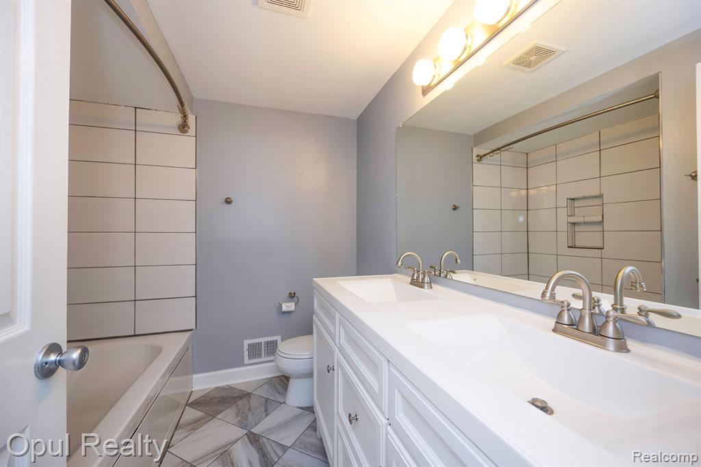 8469 CONCORD Road, Grosse Ile, MI 48138 — Photo 22