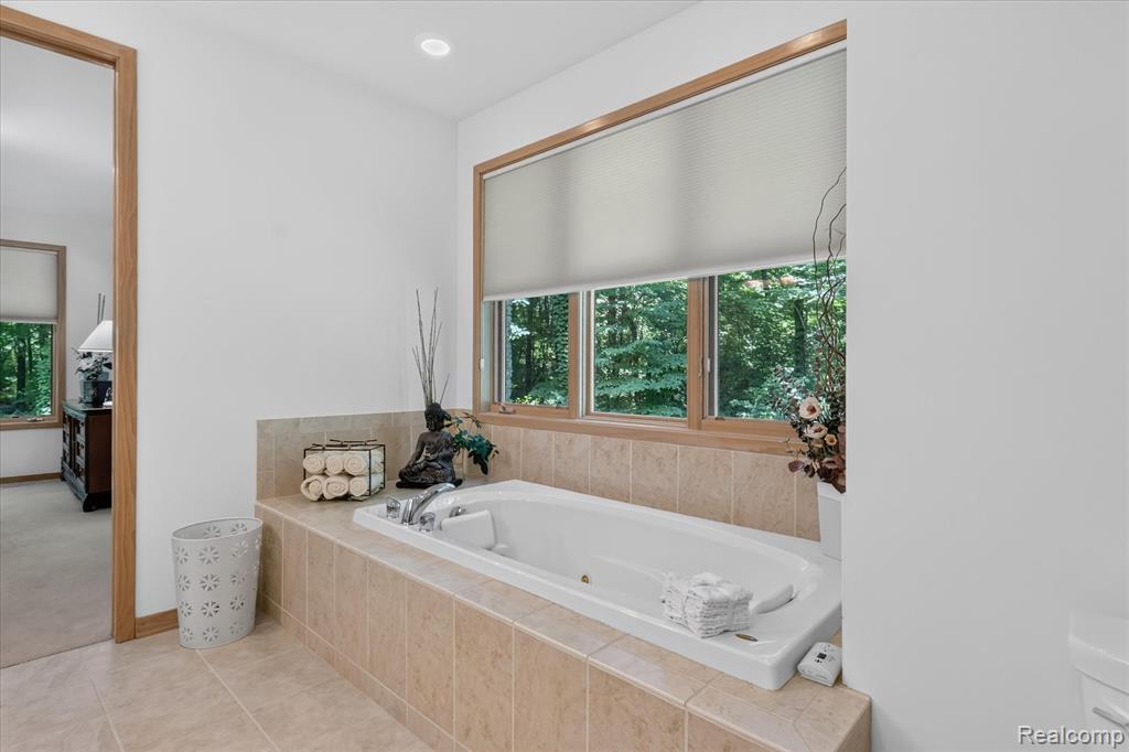 5388 Hartland Road, Fenton, MI 48430 — Photo 26