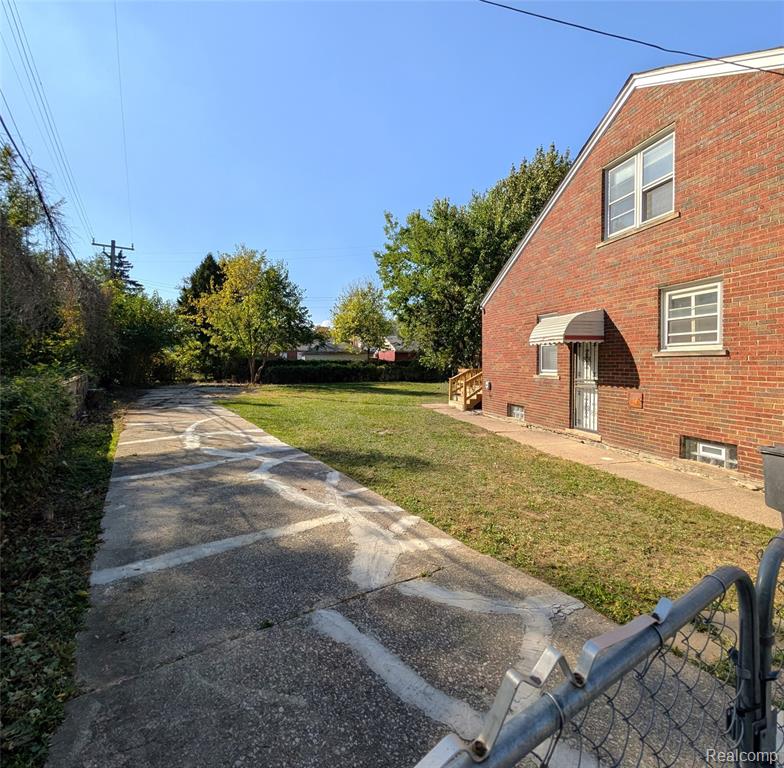 9131 Wayburn Street, Detroit, MI 48224 — Photo 29
