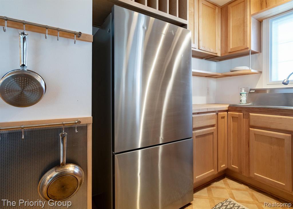 108 EVERGREEN Trail, Lake Orion, MI 48362 — Photo 13