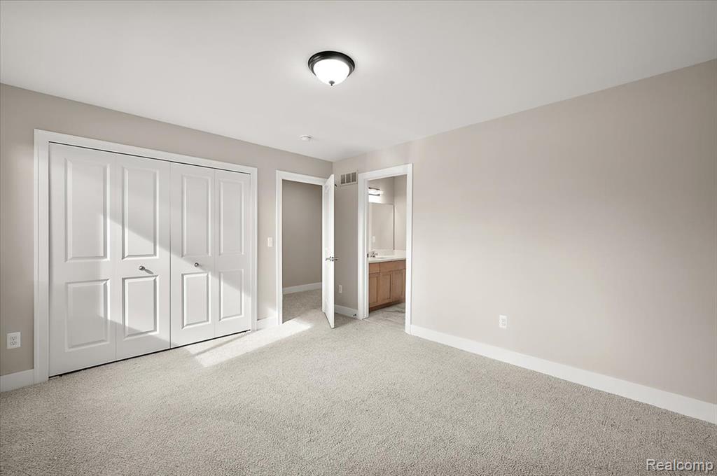 50437 MISTWOOD Drive, Macomb, MI 48042 — Photo 45