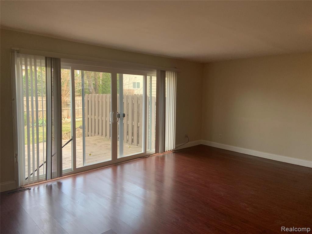 6320 Laurentian. Court, Flint, MI 48532 — Photo 4