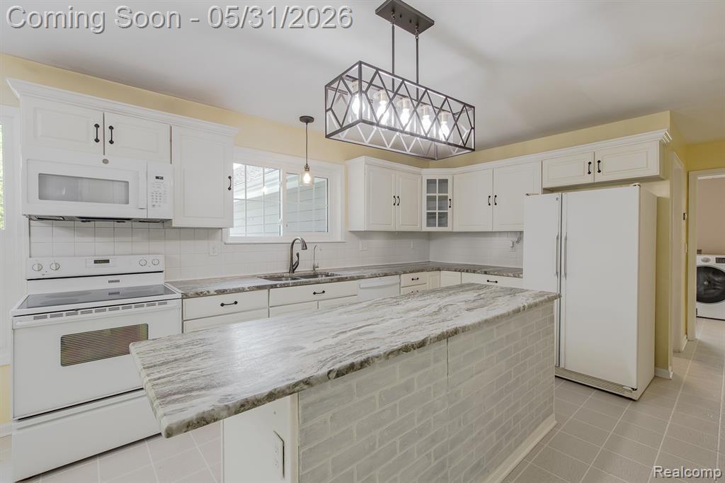 5020 Whitlow Court, Commerce Twp, MI 48382 — Photo 13