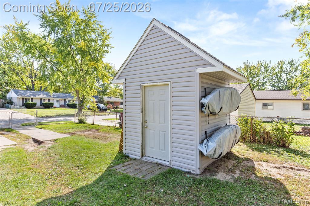 10696 VAN BUREN Lane, Belleville, MI 48111 — Photo 19