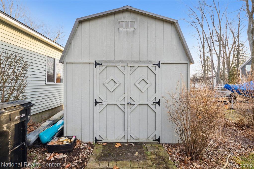 4807 DOWNING Drive, Pinckney, MI 48169 — Photo 35