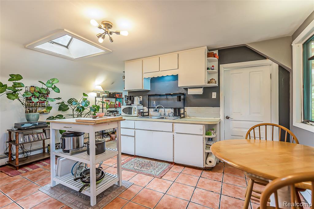 803 Jones Drive, Ann Arbor, MI 48105 — Photo 10