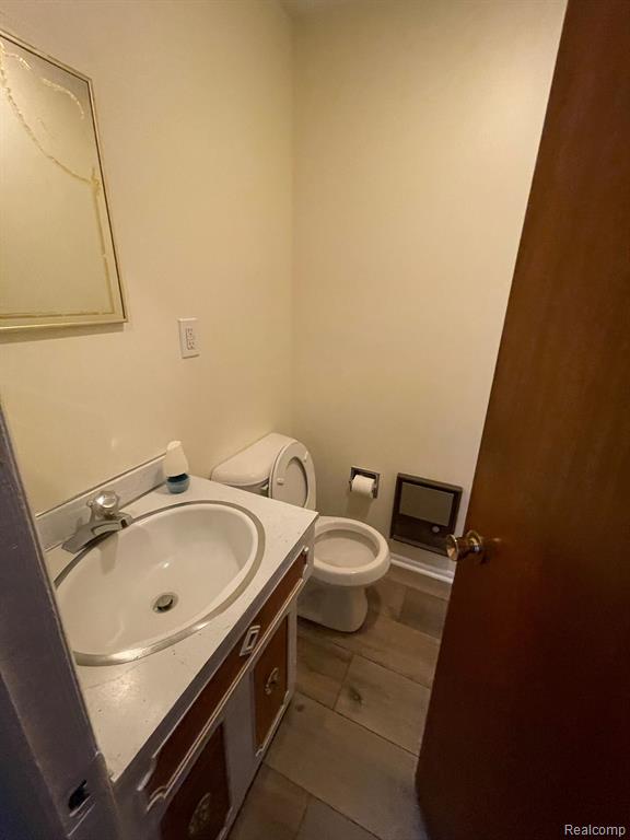 6585 FENTON Street, Dearborn Heights, MI 48127 — Photo 12